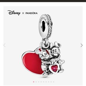 Pandora Disney Mickey Mouse & Minnie Mouse Love Dangle Charm! 😍